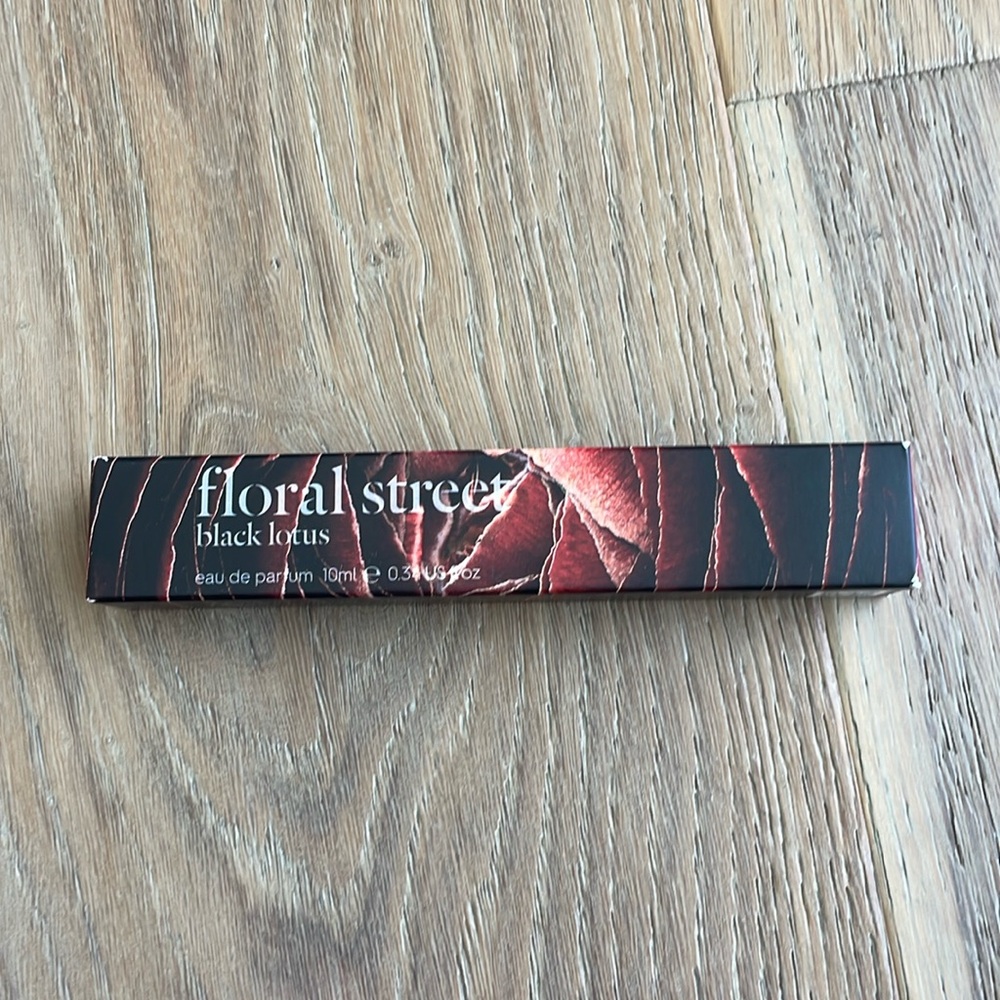 Floral street black lotus parfume